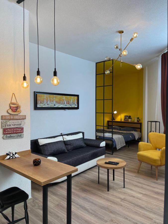 Ora-Prn, Studio Apartment In The City Centre プリシュティナ エクステリア 写真
